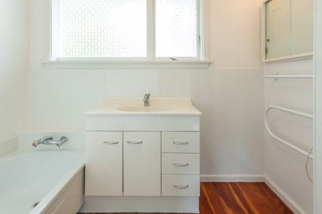 Photo of property in 136 Wakefield Avenue, Sumner, Christchurch, 8081