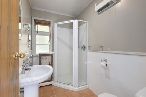 Photo of property in 98 Manuka Street, Stokes Valley, Lower Hutt, 5019