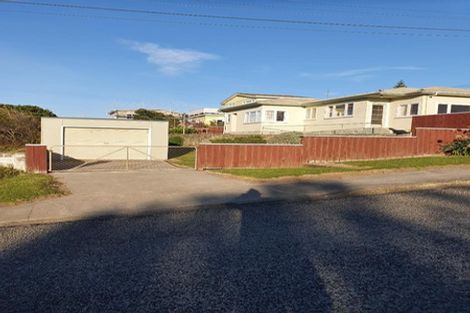 Photo of property in 26 Marine Parade, Otaki Beach, Otaki, 5512