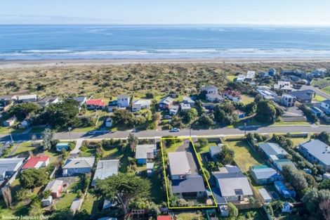 Photo of property in 20 Kent Avenue, Waitarere Beach, Levin, 5510