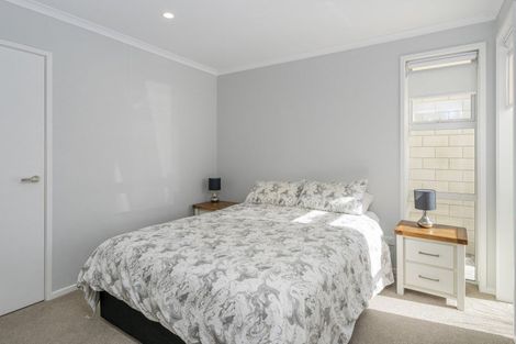 Photo of property in 17 Mermaid Place, Whitianga, 3510