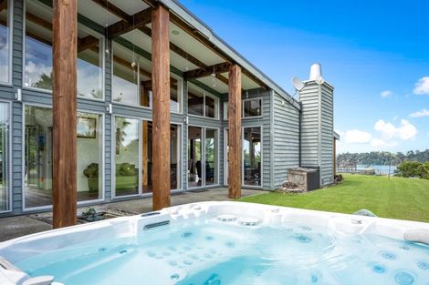 Photo of property in 923 Takatu Road, Tawharanui Peninsula, Warkworth, 0986