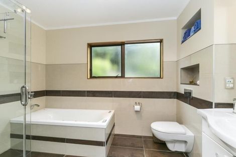Photo of property in 18 Kilsyth Street, Karori, Wellington, 6012