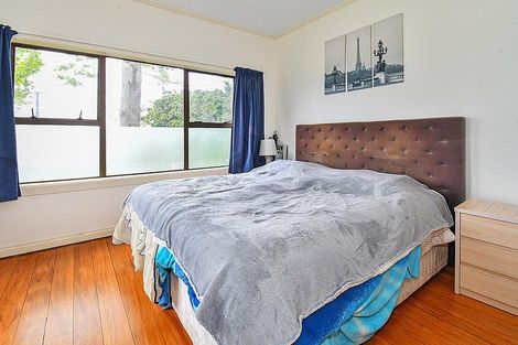 Photo of property in 36 Peverill Crescent, Papatoetoe, Auckland, 2025
