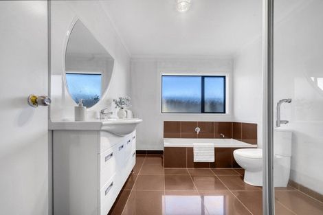 Photo of property in 22 Ranchod Terrace, Pukekohe, 2120