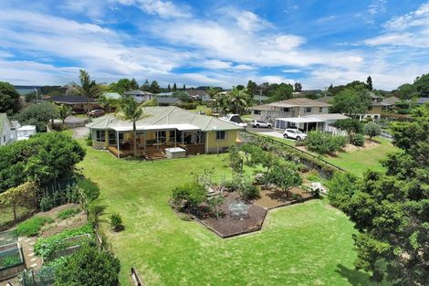 Photo of property in 241 Tanners Point Road, Tanners Point, Katikati, 3177