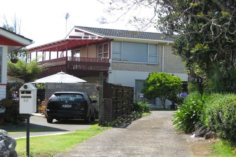 Photo of property in 19 Dunstall Place, Mangere Bridge, Auckland, 2022