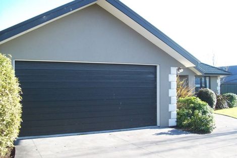 Photo of property in 15 Harrys Way, Redwood, Christchurch, 8051