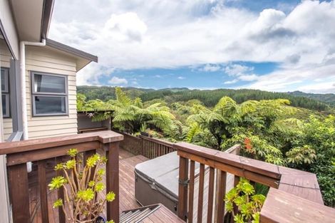 Photo of property in 29 Mcewen Crescent, Riverstone Terraces, Upper Hutt, 5018