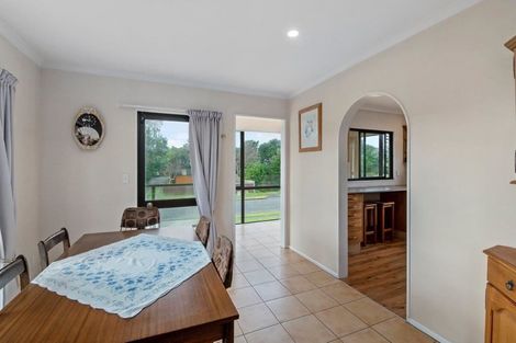 Photo of property in 36 Eruini Street, Waikanae Beach, Waikanae, 5036