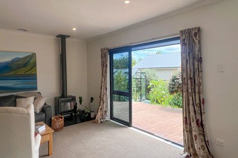 Photo of property in 4 Glamorgan Drive, Torbay, Auckland, 0630