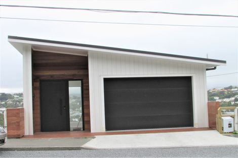 Photo of property in 84 Maupuia Road, Maupuia, Wellington, 6022