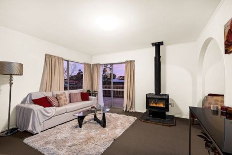 Photo of property in 10 Styca Place, Sunnyvale, Auckland, 0612