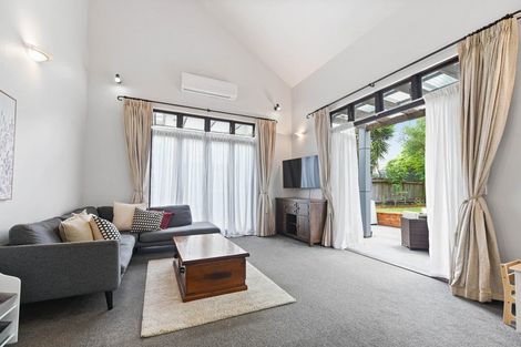 Photo of property in 2 Ashley Street, St Andrews, Hamilton, 3200