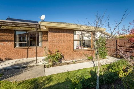 Photo of property in 2/279 Sawyers Arms Road, Bishopdale, Christchurch, 8053