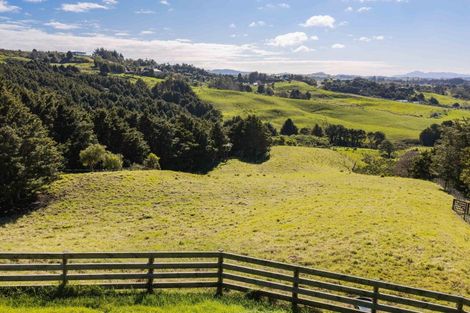 Photo of property in 476 Cames Road, Mangawhai, 0975