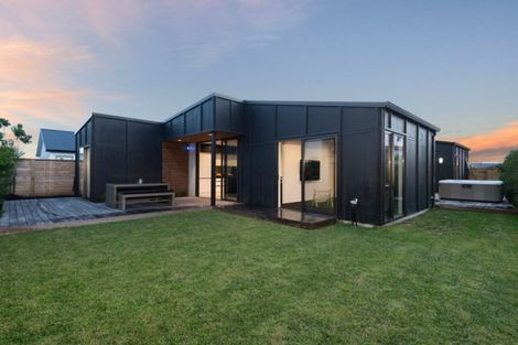 Photo of property in 15 Awatira Drive, Papamoa Beach, Papamoa, 3118