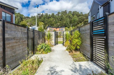 Photo of property in 2 Dahl Drive, Wallaceville, Upper Hutt, 5018
