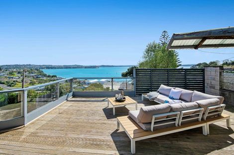 Photo of property in 1099 Whangaparaoa Road, Tindalls Beach, Whangaparaoa, 0930