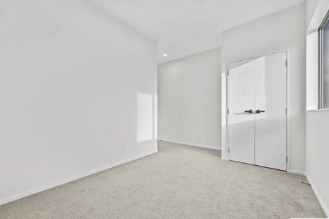 Photo of property in 11 Farranfore Road, Opaheke, Papakura, 2113