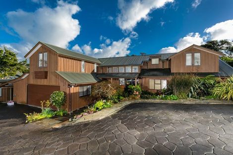 Photo of property in 1 The Knoll, Greenhithe, Auckland, 0632