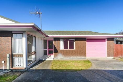 Photo of property in 18 Westmere Place, Takaro, Palmerston North, 4412
