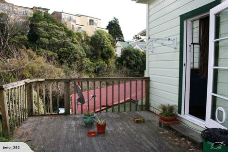 Photo of property in 143 Wadestown Road, Wadestown, Wellington, 6012
