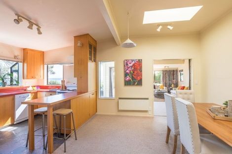Photo of property in 124 Motuhara Road, Plimmerton, Porirua, 5026