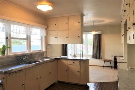 Photo of property in 37 St Leonards Road, Kelston, Auckland, 0602