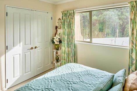 Photo of property in 28 Saint Ives Drive, Camborne, Porirua, 5026