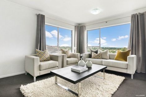 Photo of property in 1/11 Lynngate Place, Hillcrest, Auckland, 0627