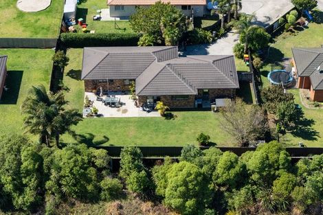 Photo of property in 17 Morewa Place, Takanini, 2112