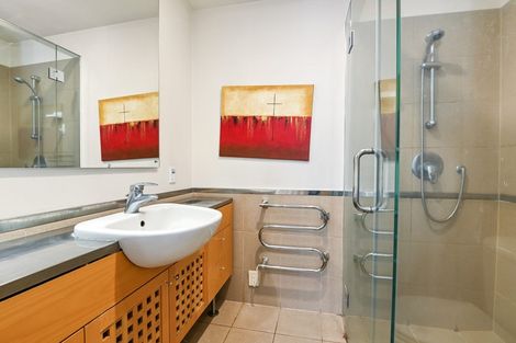 Photo of property in Latitude 37 East Apartments, 1h/20 Pakenham Street East, Auckland Central, Auckland, 1010