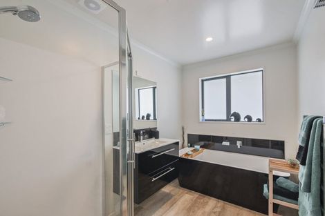 Photo of property in 42 Karere Avenue, Marshland, Christchurch, 8083