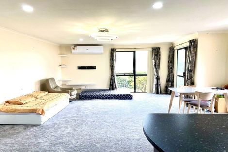 Photo of property in 12 Chadlington Avenue, Henderson, Auckland, 0612