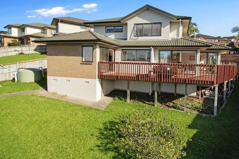 Photo of property in 25 Trotting Terrace, Fairview Heights, Auckland, 0632