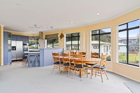 Photo of property in 191 Oakura Road, Oakura, Hikurangi, 0184