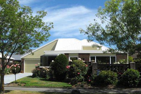 Photo of property in 68 Apsley Drive, Avonhead, Christchurch, 8042