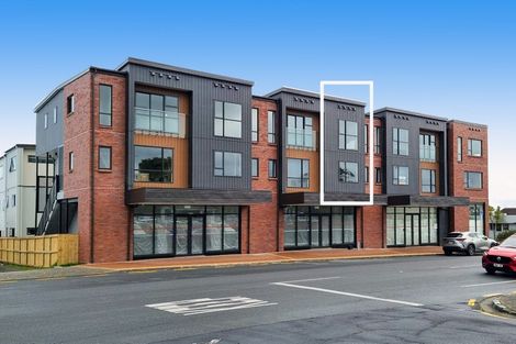 Photo of property in 2/1 Egremont Street, Belmont, Auckland, 0622