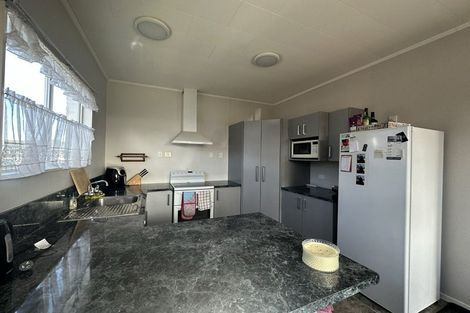 Photo of property in 17 Grange Street, Winton, 9720