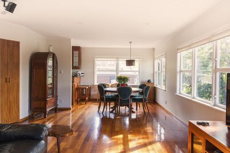 Photo of property in 1/179 Mokoia Road, Birkenhead, Auckland, 0626