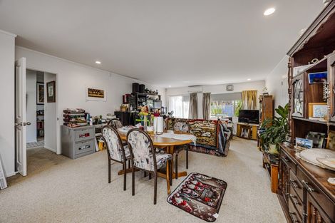 Photo of property in 23 Carlas Way, Ranui, Auckland, 0612