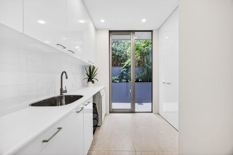 Photo of property in 19 Bournemouth Terrace, Murrays Bay, Auckland, 0630