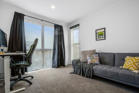 Photo of property in 18 Ringa Matau Road, Hobsonville, Auckland, 0616