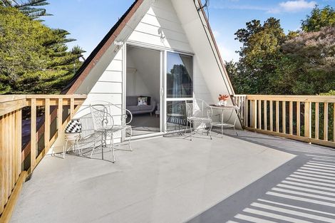 Photo of property in 64 Hazelwood Avenue, Dinsdale, Hamilton, 3204