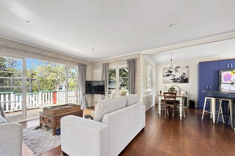 Photo of property in 11 Holgate Avenue, Herald Island, Auckland, 0618