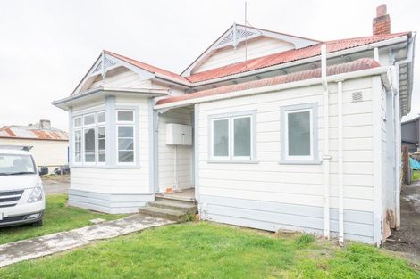 Photo of property in 21 Bourke Street, Palmerston North, 4410