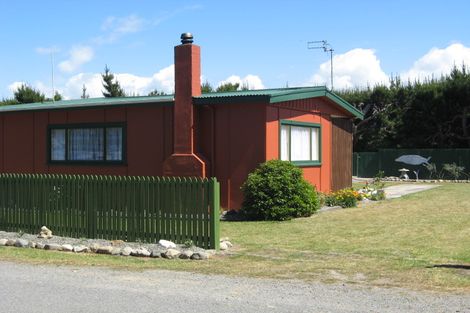 Photo of property in 12 Chamberlain Avenue, Amberley, 7481