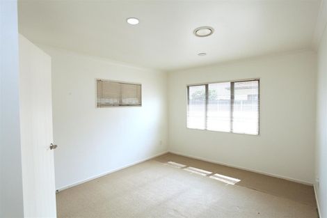 Photo of property in 35 Seneca Court, Golflands, Auckland, 2013