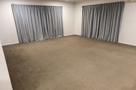 Photo of property in 73 Riverstone Drive, Riverstone Terraces, Upper Hutt, 5018